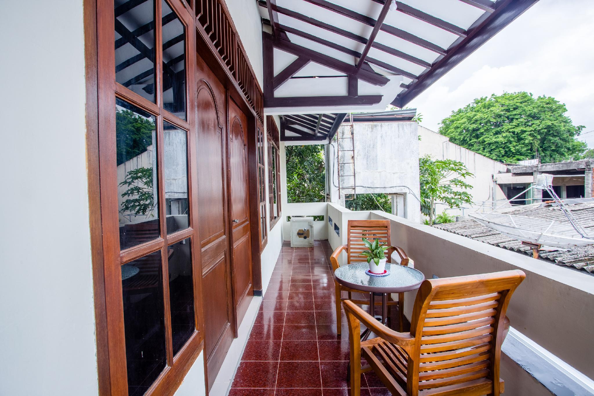 Safara Guesthouse Syariah Семаранг Екстер'єр фото
