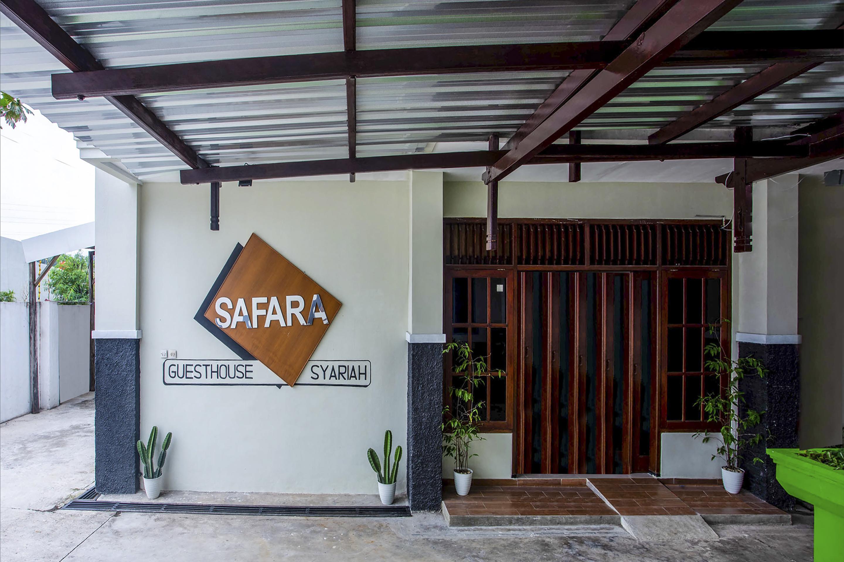 Safara Guesthouse Syariah Семаранг Екстер'єр фото
