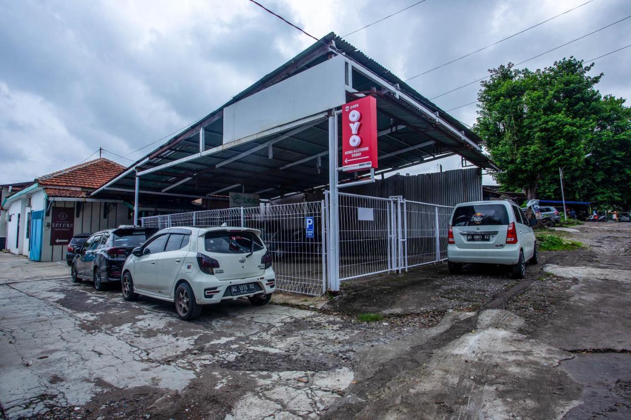 Safara Guesthouse Syariah Семаранг Екстер'єр фото