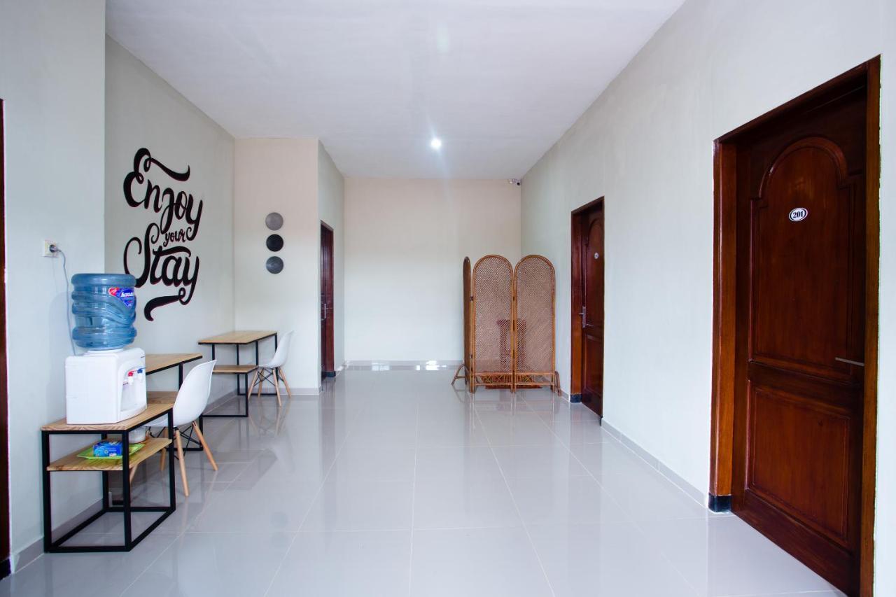 Safara Guesthouse Syariah Семаранг Екстер'єр фото