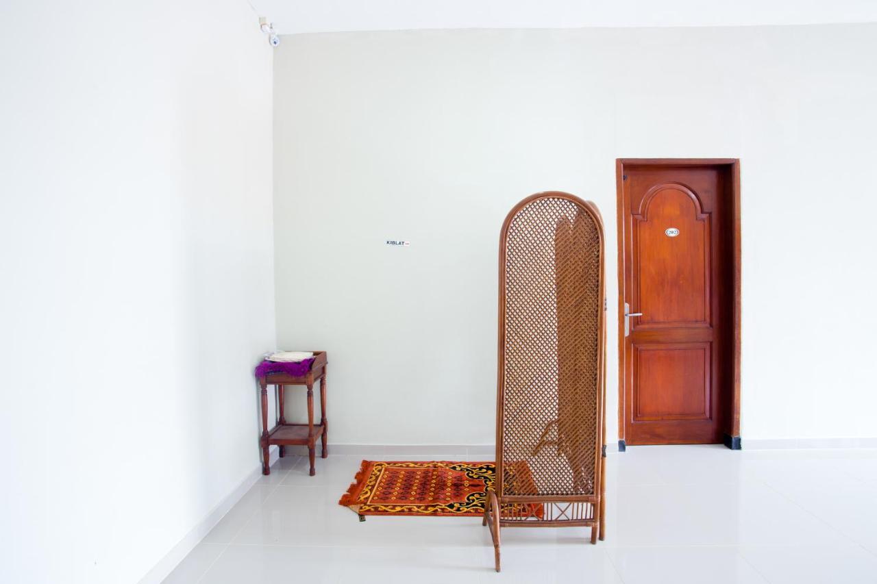 Safara Guesthouse Syariah Семаранг Екстер'єр фото