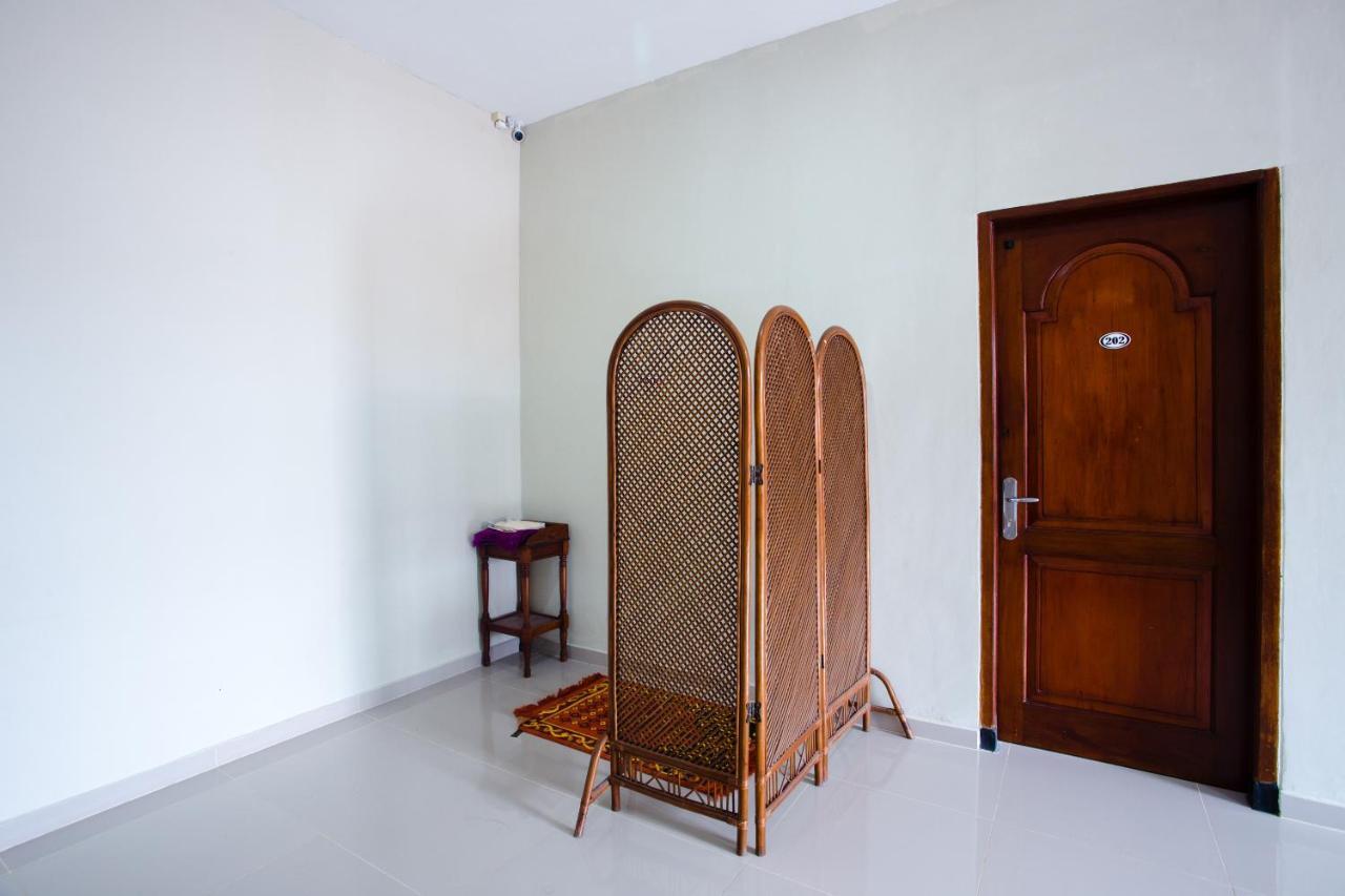 Safara Guesthouse Syariah Семаранг Екстер'єр фото